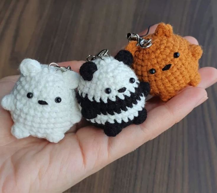 Handmade Crochet Bear Keychain – Cozy Mini Bear Charm 🧸