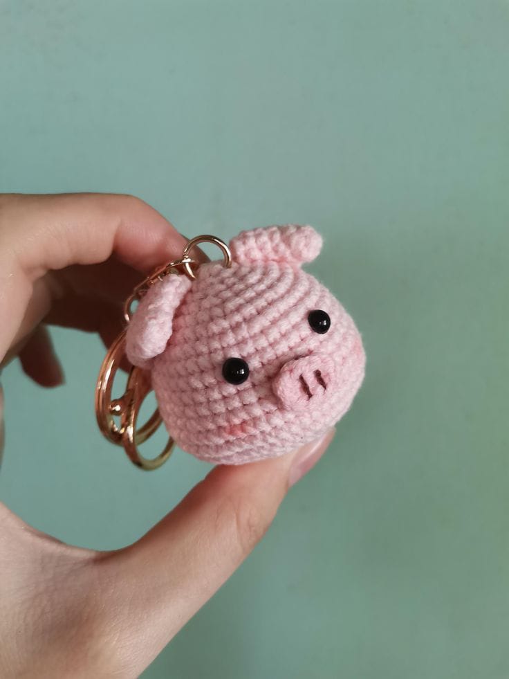 Handmade Crochet Pig Keychain – Cute Blush Pig Charm 🐷