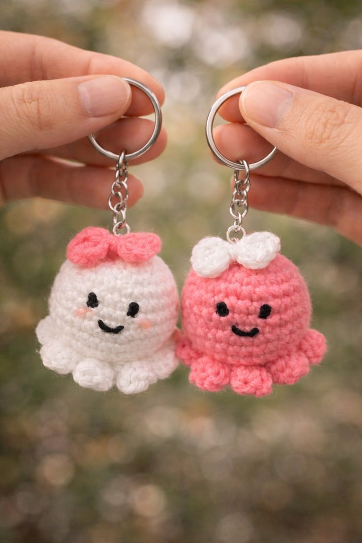 Handmade Crochet Octopus Keychain – Cute Mini Ocean Charm 🐙